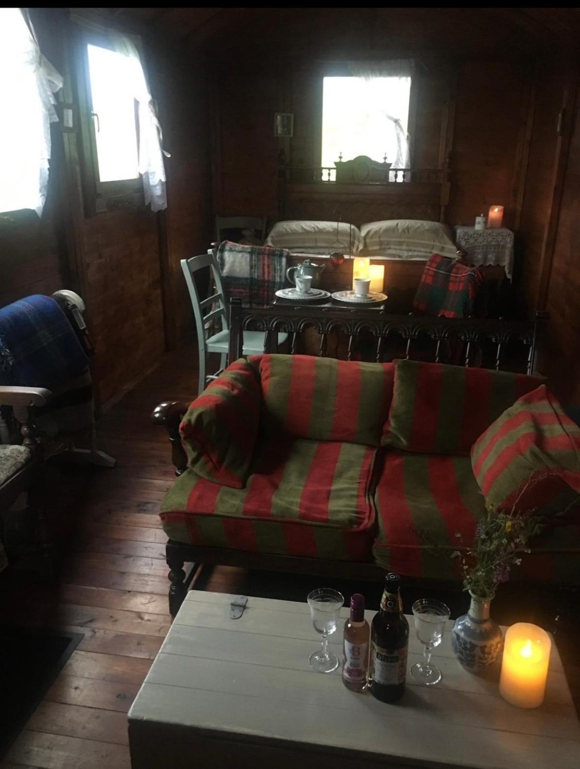 Campsite Eco Crofter's Wagon By The Sea - Off Grid Experience - No Electricity - As Seen Soon On Netflix *